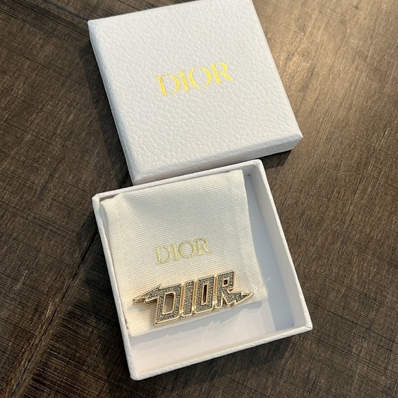 100% AUTHENTIC DIOR EMBELLISHED CHARM . Comes with the box and dust pock… - Picture 10 of 17